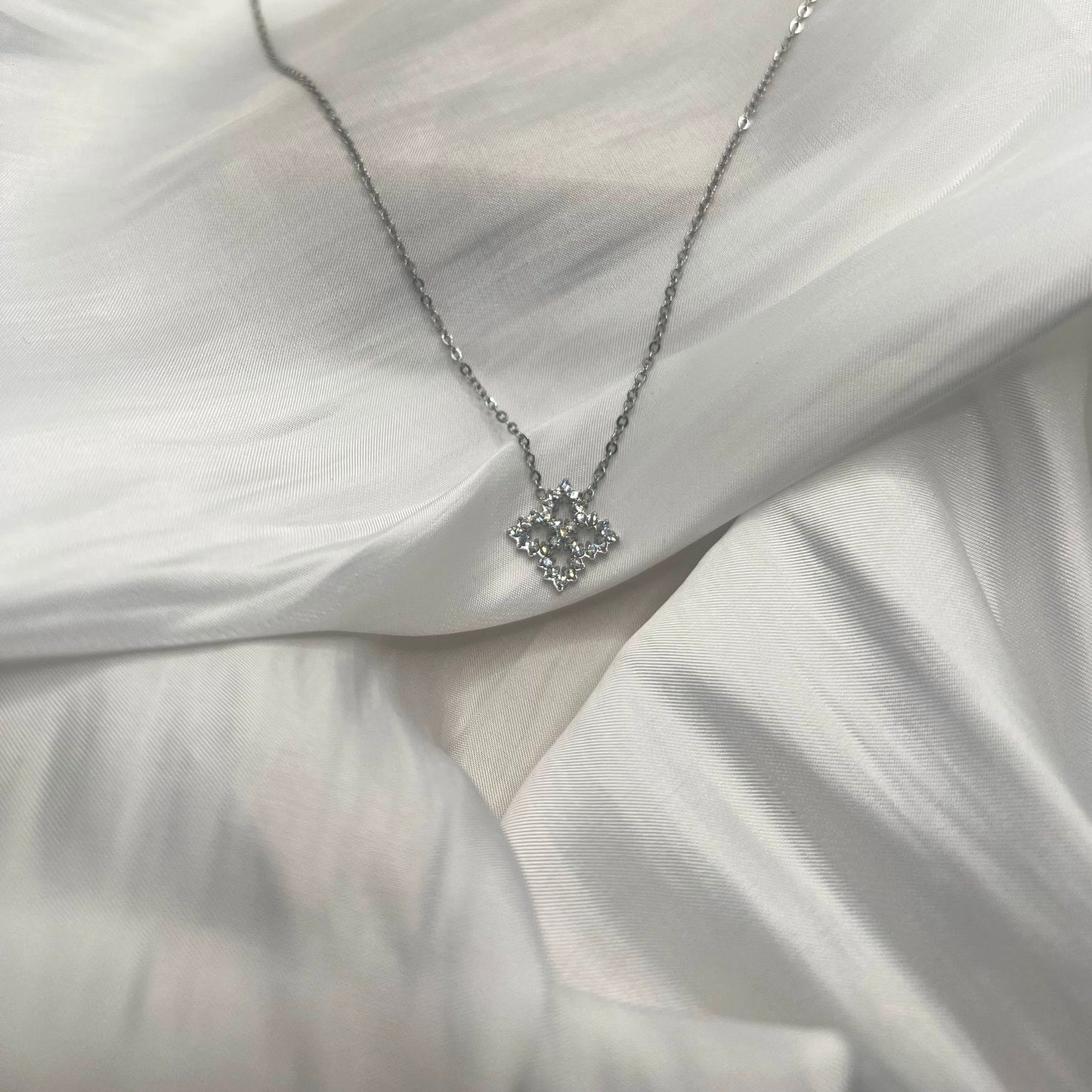 Collier Nisrine